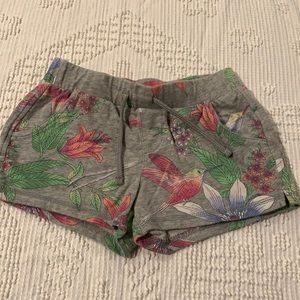 GUC Gap floral and blue heathered gray shorts